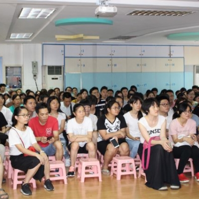 XX經(jīng)貿(mào)幼兒園在翰倫學(xué)校舉行招聘幼兒教育老師