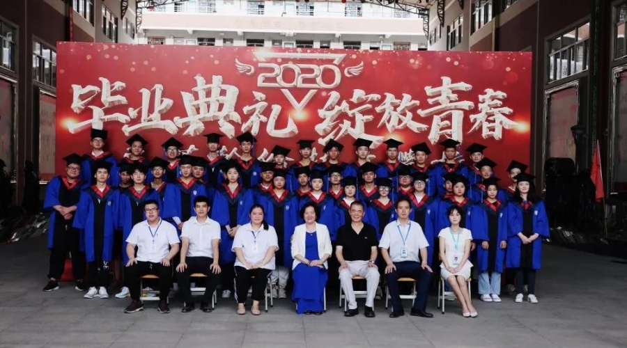 17多媒體1班
